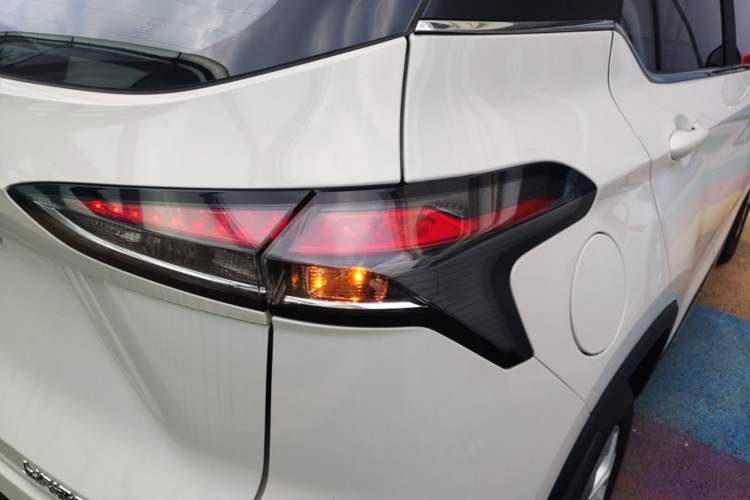 Used Baojun 510 2019 1.5L CVT Enjoyment Model China VI Emission Standard Right Rear Taillight