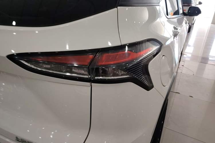 Used Baojun 510 2019 1.5L Manual Jingxiang Model 77kW China VI Emission Standard Right Rear Taillight