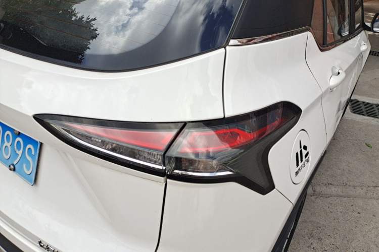 Used Baojun 510 2019 1.5L CVT Enjoyment Model China VI Emission Standard Right Rear Taillight