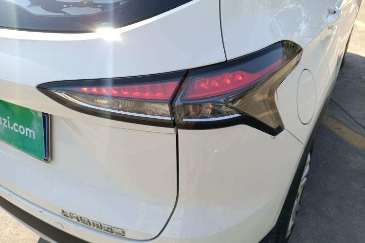Used Baojun 510 2019 1.5L CVT Enjoyment Model China VI Emission Standard Right Rear Taillight
