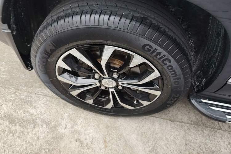 Used Baojun 510 2019 1.5L Automatic Premium Version National V Right Rear Wheel Hub