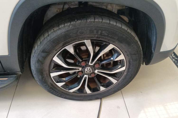 Used Baojun 510 2019 1.5L CVT Enjoyment Model China VI Emission Standard Right Rear Wheel Hub