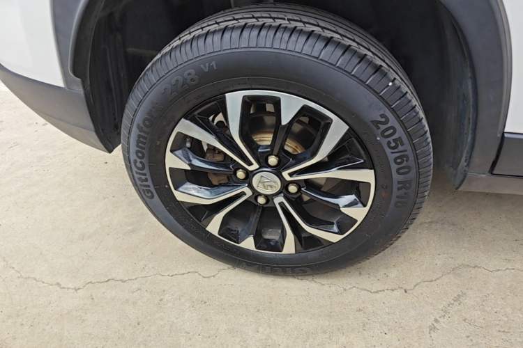 Used Baojun 510 2019 1.5L Manual Prestige Version China V Emission Standard Right Rear Wheel Hub