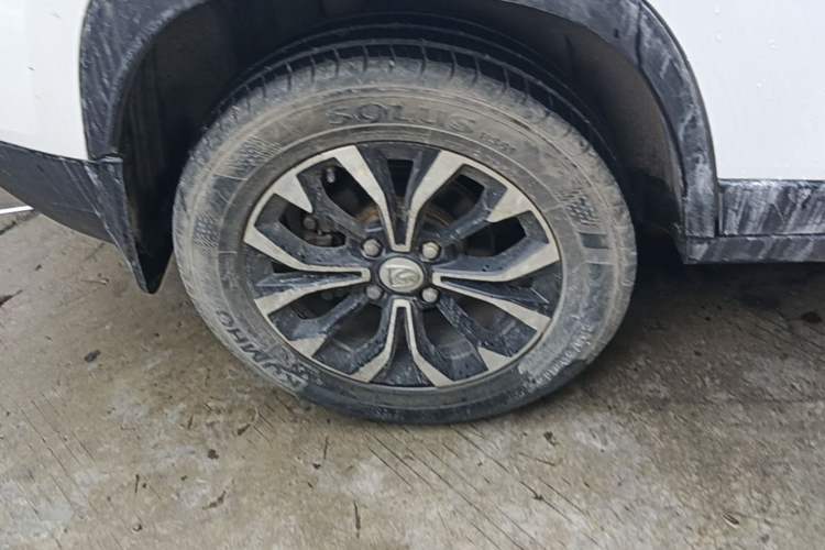 Used Baojun 510 2019 1.5L Automatic Premium Version National V Right Rear Wheel Hub