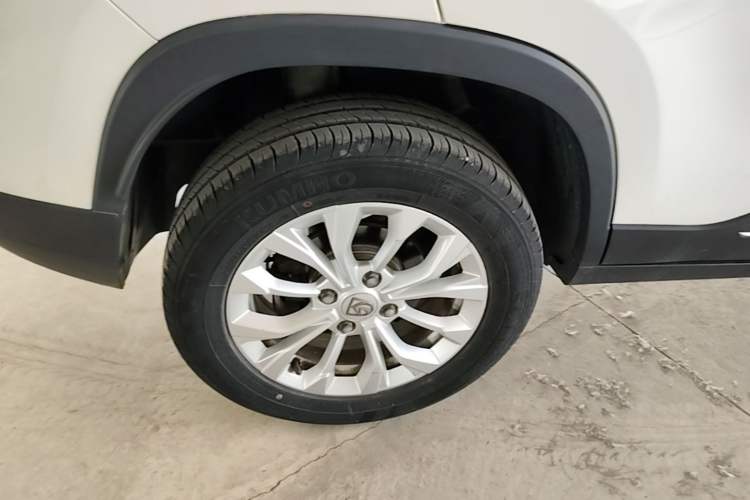 Used Baojun 510 2019 1.5L CVT Enjoyment Model China VI Emission Standard Right Rear Wheel Hub