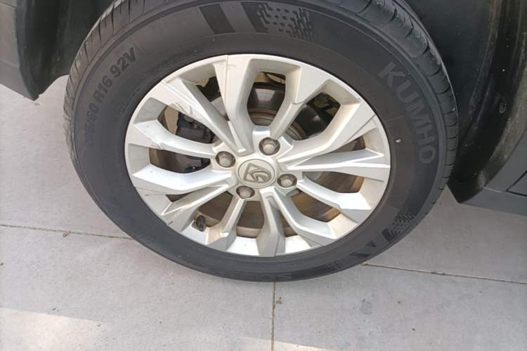 Used Baojun 510 2019 1.5L CVT Enjoyment Model China VI Emission Standard Right Rear Wheel Hub
