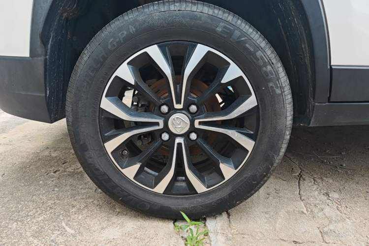 Used Baojun 510 2019 1.5L Automatic Prestige Edition China V Right Rear Wheel Hub