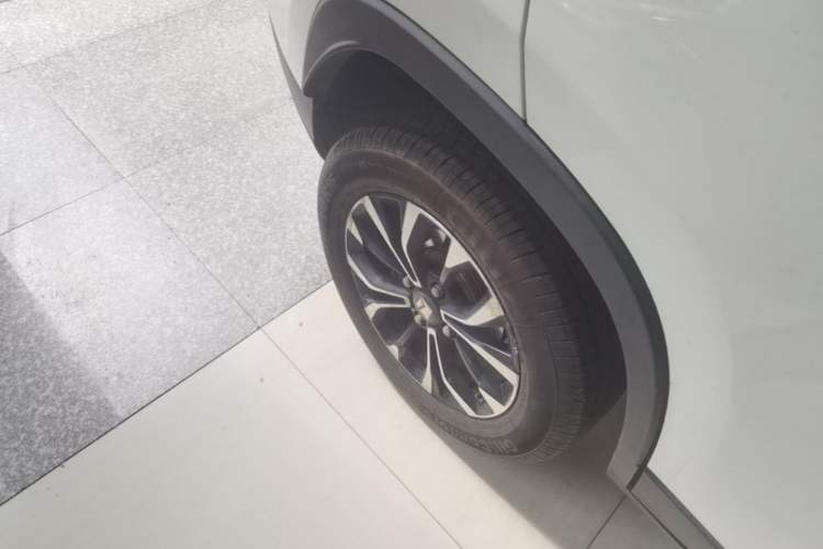 Used Baojun 510 2019 1.5L CVT Enjoyment Model China VI Emission Standard Right Rear Wheel Hub