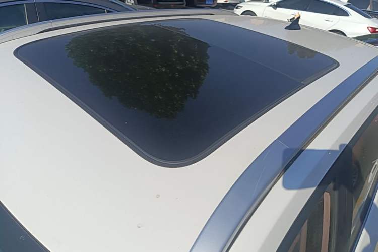 Used Baojun 510 2019 1.5L Automatic Premium Version China VI Roof
