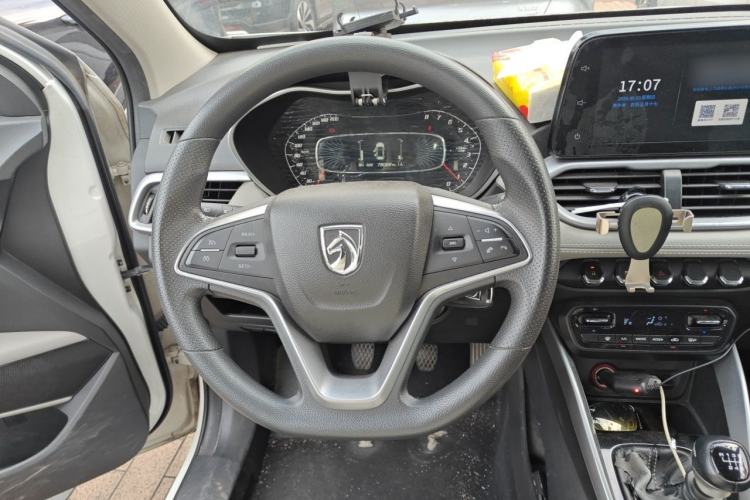 Used Baojun 510 2019 1.5L Manual Enjoyment Model 77kW China VI Emission Standard Steering Wheel