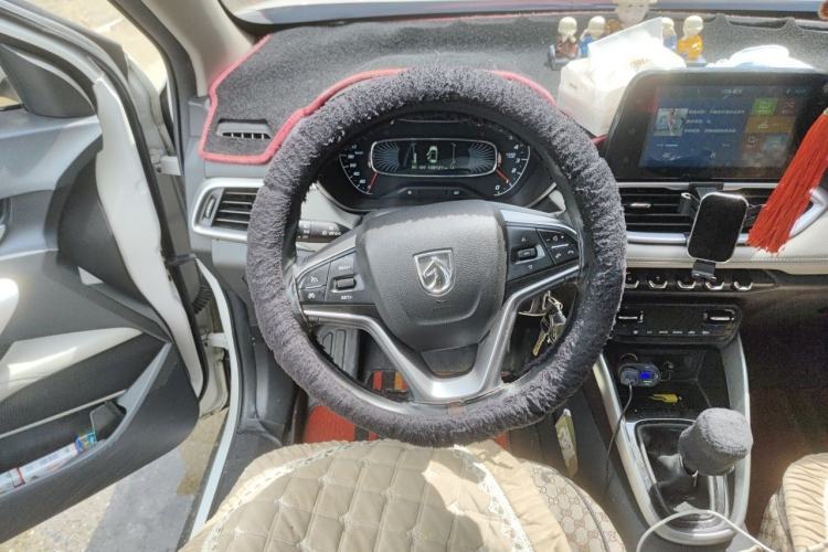 Used Baojun 510 2019 1.5L Manual Enjoyment Model China V Steering Wheel