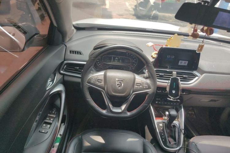 Used Baojun 510 2019 1.5L CVT Enjoyment Model China VI Emission Standard Steering Wheel