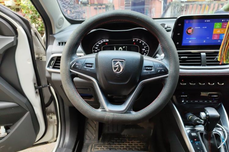 Used Baojun 510 2019 1.5L CVT Enjoyment Model China VI Emission Standard Steering Wheel