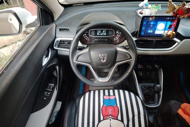 Used Baojun 510 2019 1.5L Manual Jingxiang Model China V Emission Standard Steering Wheel