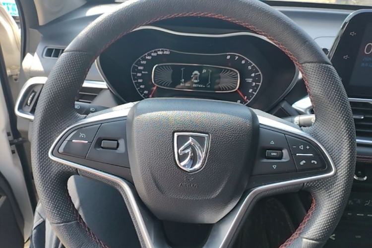 Used Baojun 510 2019 1.5L CVT Enjoyment Model China VI Emission Standard Steering Wheel
