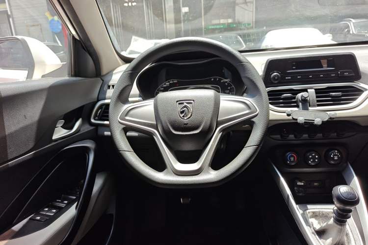 Used Baojun 510 2019 1.5L Manual Jingxiang Model 77kW China VI Emission Standard Steering Wheel