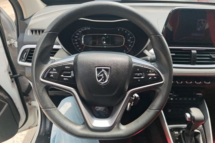 Used Baojun 510 2019 1.5L CVT Enjoyment Model China VI Emission Standard Steering Wheel