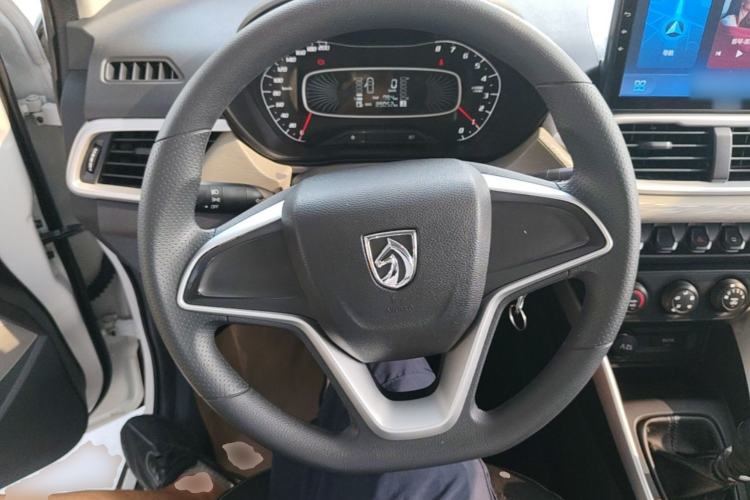 Used Baojun 510 2019 1.5L Manual Jingxiang Model 73kW China VI Emission Standard Steering Wheel