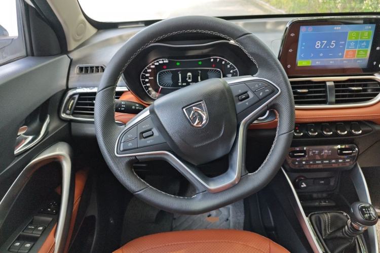 Used Baojun 510 2019 1.5L Manual Enjoyment Model China V Steering Wheel