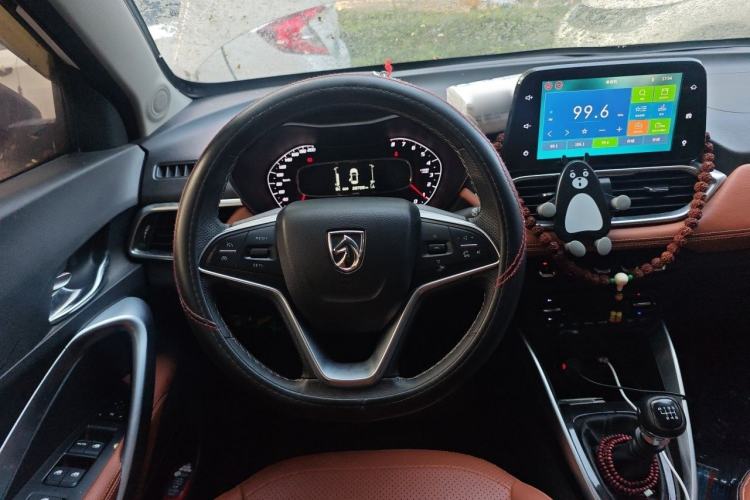 Used Baojun 510 2019 1.5L Manual Prestige Version China V Emission Standard Steering Wheel