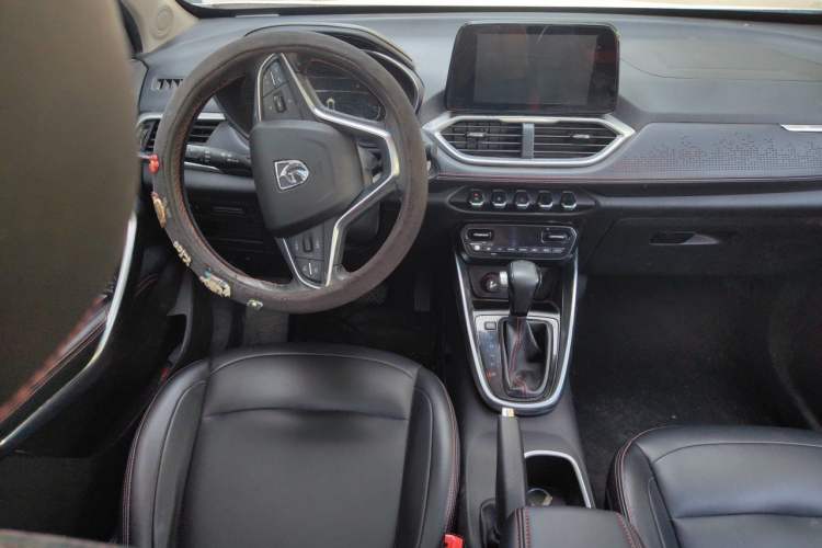 Used Baojun 510 2019 1.5L CVT Enjoyment Model China VI Emission Standard Steering Wheel