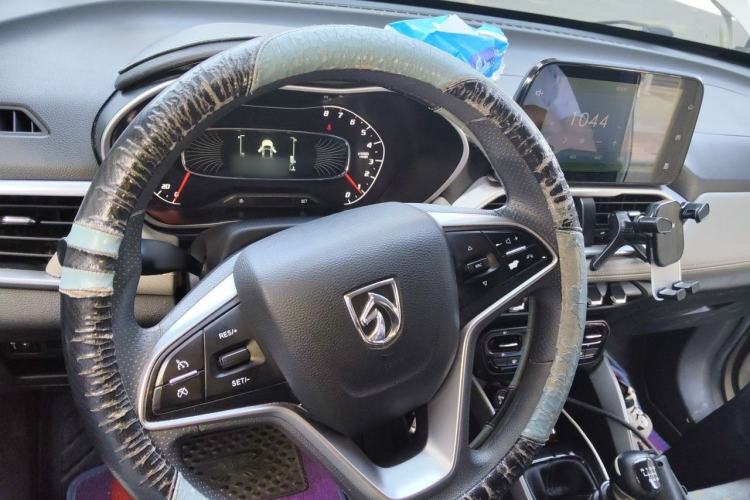 Used Baojun 510 2019 1.5L Manual Enjoyment Model China V Steering Wheel