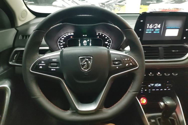 Used Baojun 510 2019 1.5L CVT Enjoyment Model China VI Emission Standard Steering Wheel