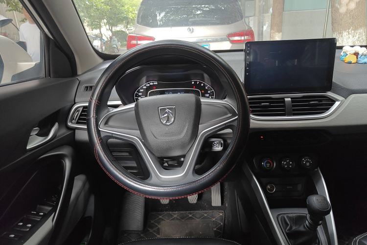 Used Baojun 510 2019 1.5L Manual Jingxiang Model 77kW China VI Emission Standard Steering Wheel