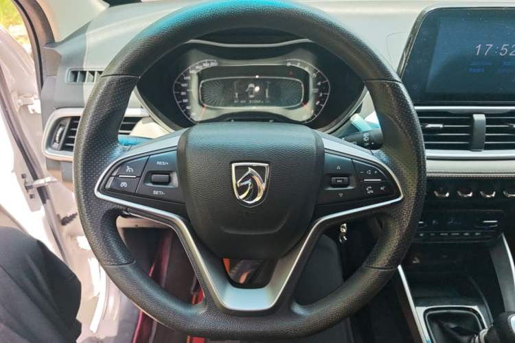 Used Baojun 510 2019 1.5L Manual Enjoyment Model China V Steering Wheel