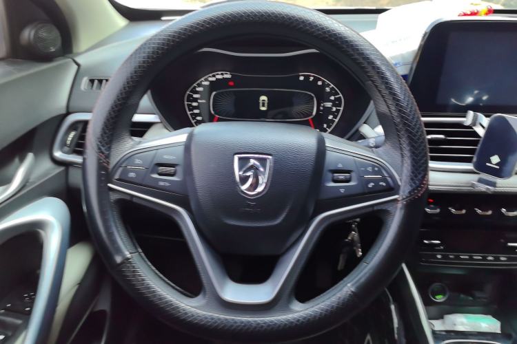 Used Baojun 510 2019 1.5L Manual Enjoyment Model China V Steering Wheel