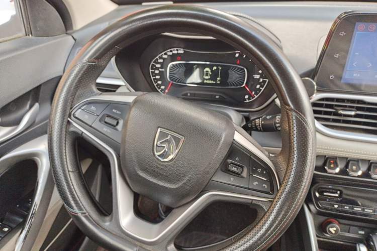 Used Baojun 510 2019 1.5L CVT Enjoyment Model China VI Emission Standard Steering Wheel