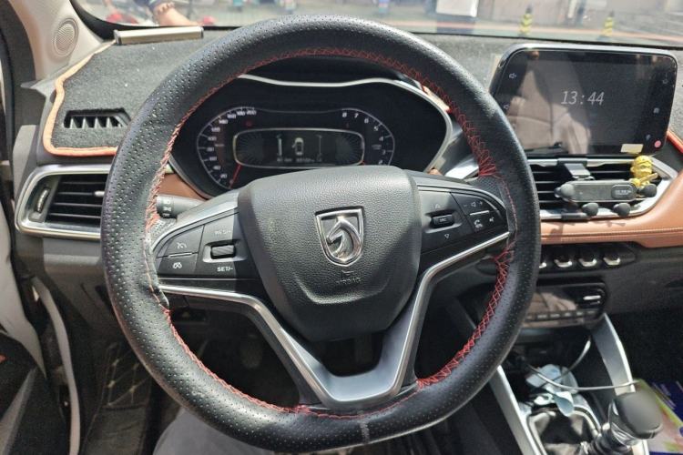 Used Baojun 510 2019 1.5L Manual Enjoyment Model 77kW China VI Steering Wheel