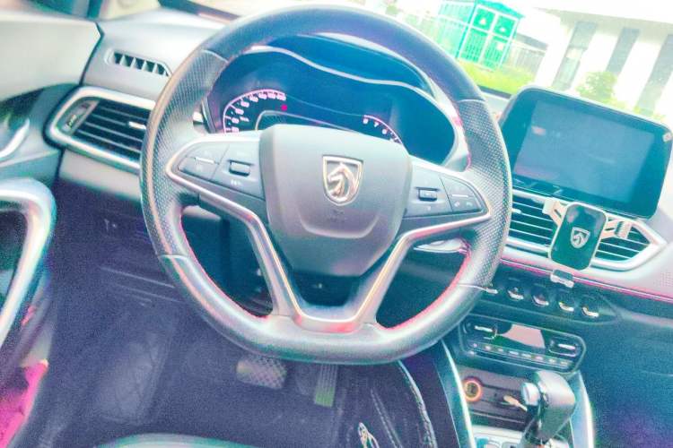 Used Baojun 510 2019 1.5L CVT Enjoyment Model China VI Emission Standard Steering Wheel