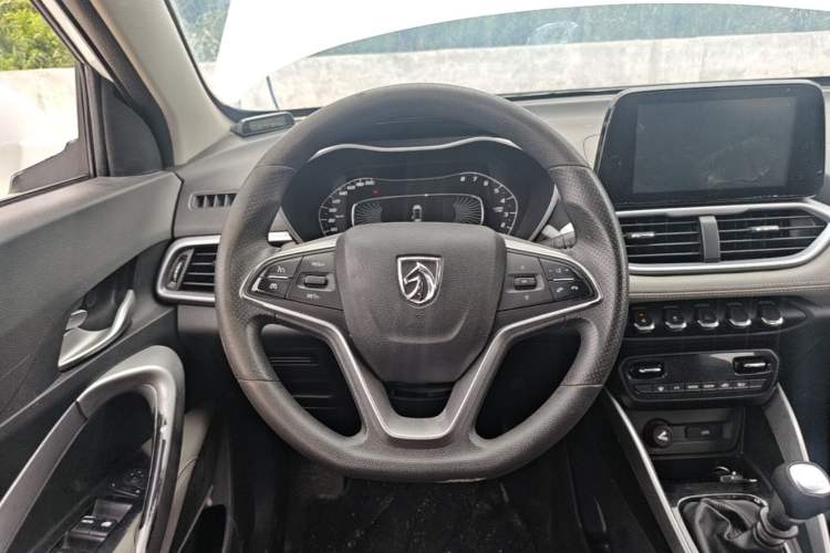 Used Baojun 510 2019 1.5L Manual Enjoyment Model 77kW China VI Emission Standard Steering Wheel