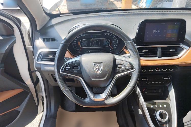 Used Baojun 510 2019 1.5L Automatic Premium Version National V Steering Wheel