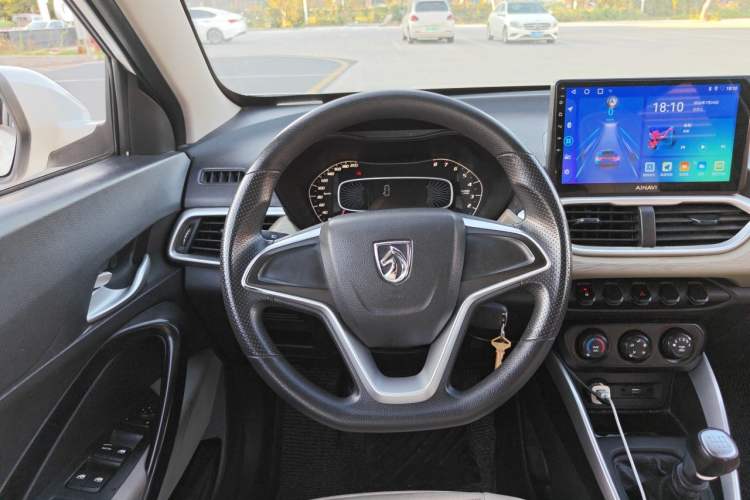 Used Baojun 510 2019 1.5L Manual Jingxiang Model 77kW China VI Emission Standard Steering Wheel