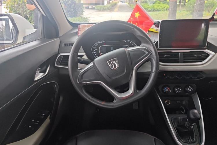 Used Baojun 510 2019 1.5L Manual Jingxiang Model 77kW China VI Emission Standard Steering Wheel