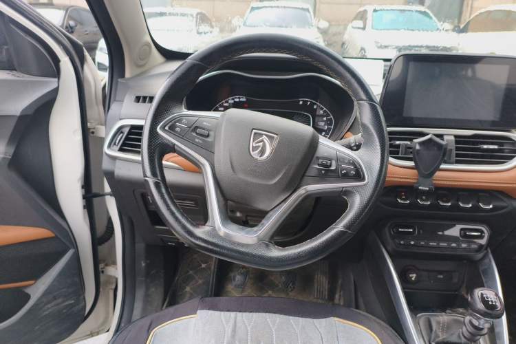 Used Baojun 510 2019 1.5L Manual Enjoyment Model 77kW China VI Steering Wheel