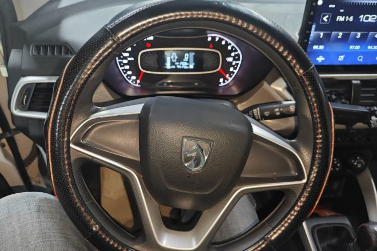 Used Baojun 510 2019 1.5L Manual Jingxiang Model 73kW China VI Emission Standard Steering Wheel