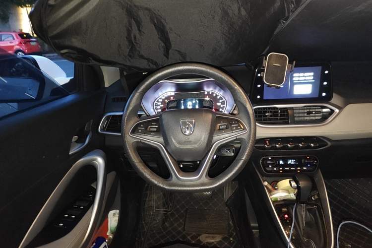 Used Baojun 510 2019 1.5L CVT Enjoyment Model China VI Emission Standard Steering Wheel