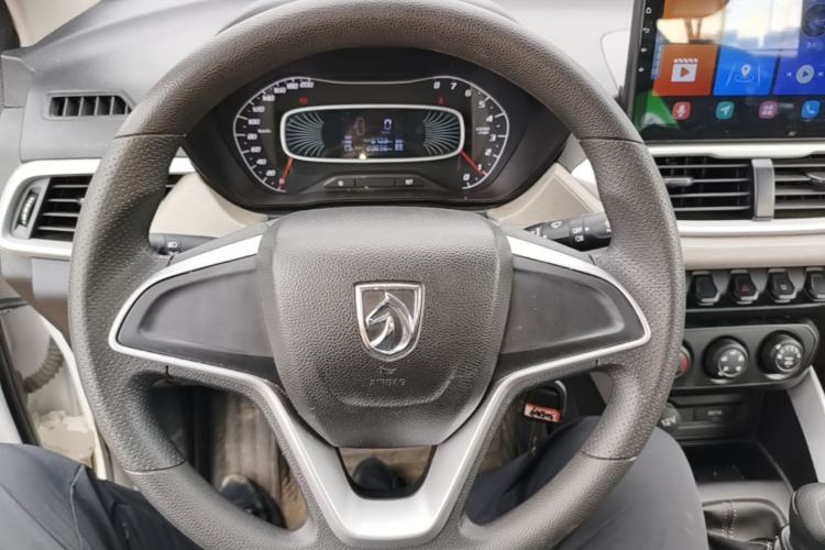 Used Baojun 510 2019 1.5L Manual Jingxiang Model 73kW China VI Emission Standard Steering Wheel