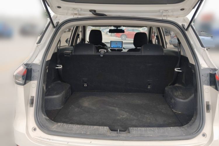 Used Baojun 510 2019 1.5L Manual Jingxiang Model 73kW China VI Emission Standard Trunk