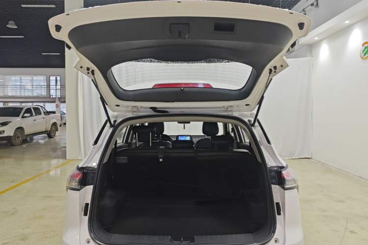 Used Baojun 510 2019 1.5L Automatic Premium Version National V Trunk