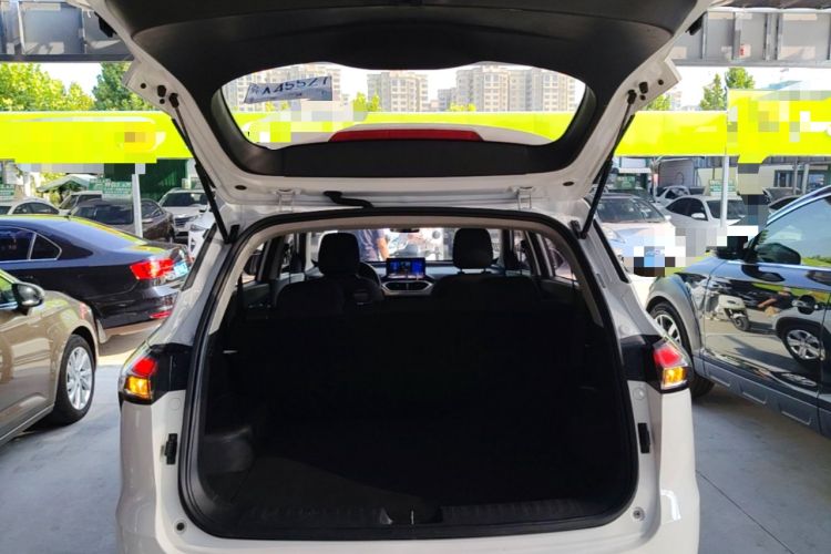 Used Baojun 510 2019 1.5L Manual Jingxiang Model 73kW China VI Emission Standard Trunk