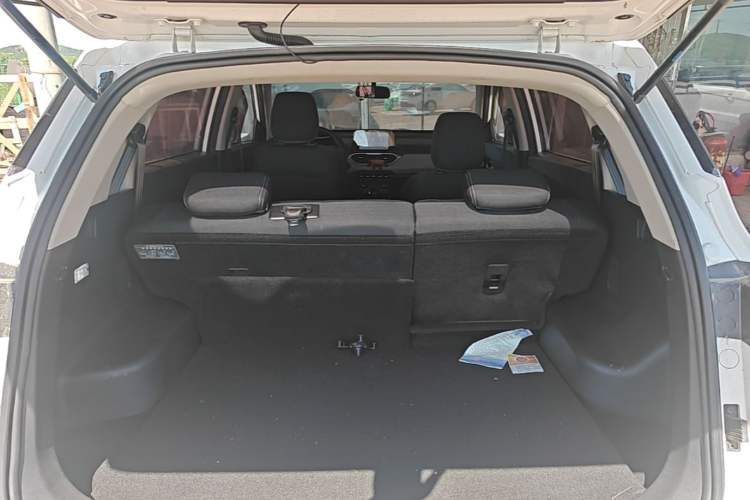 Used Baojun 510 2019 1.5L CVT Enjoyment Model China VI Emission Standard Trunk