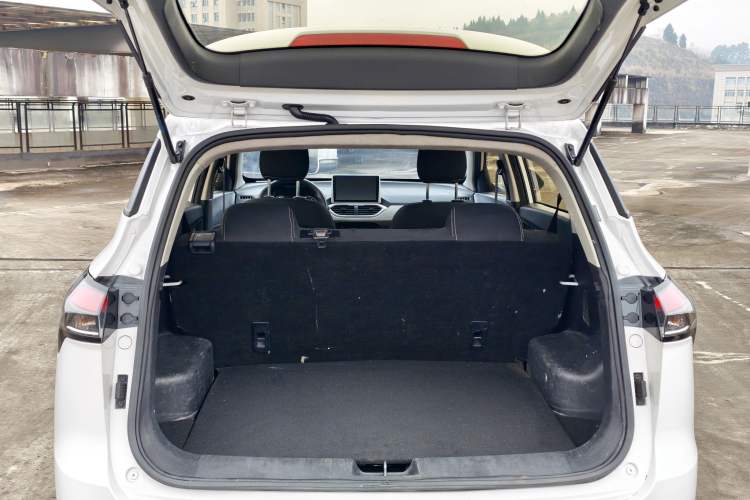 Used Baojun 510 2019 1.5L CVT Enjoyment Model China VI Emission Standard Trunk