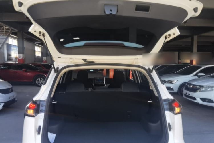 Used Baojun 510 2019 1.5L Manual Jingxiang Model 73kW China VI Emission Standard Trunk