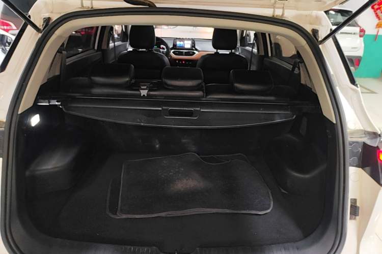 Used Baojun 510 2019 1.5L Automatic Premium Version National V Trunk