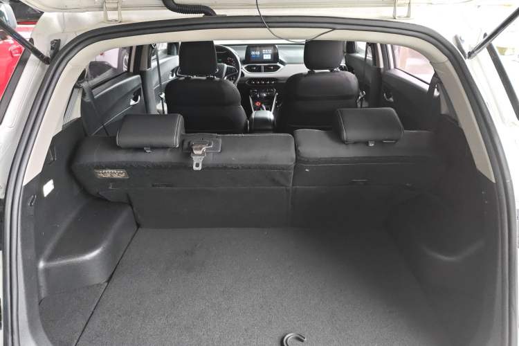 Used Baojun 510 2019 1.5L CVT Enjoyment Model China VI Emission Standard Trunk