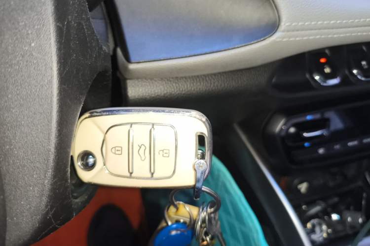 Used Baojun 510 2019 1.5L Manual Enjoyment Model 77kW China VI Emission Standard Vehicle Key